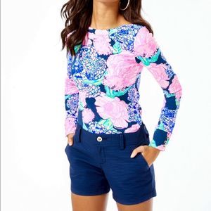 Gently used Lilly Pulitzer CALLAHAN SHORT
TRUE NAVY